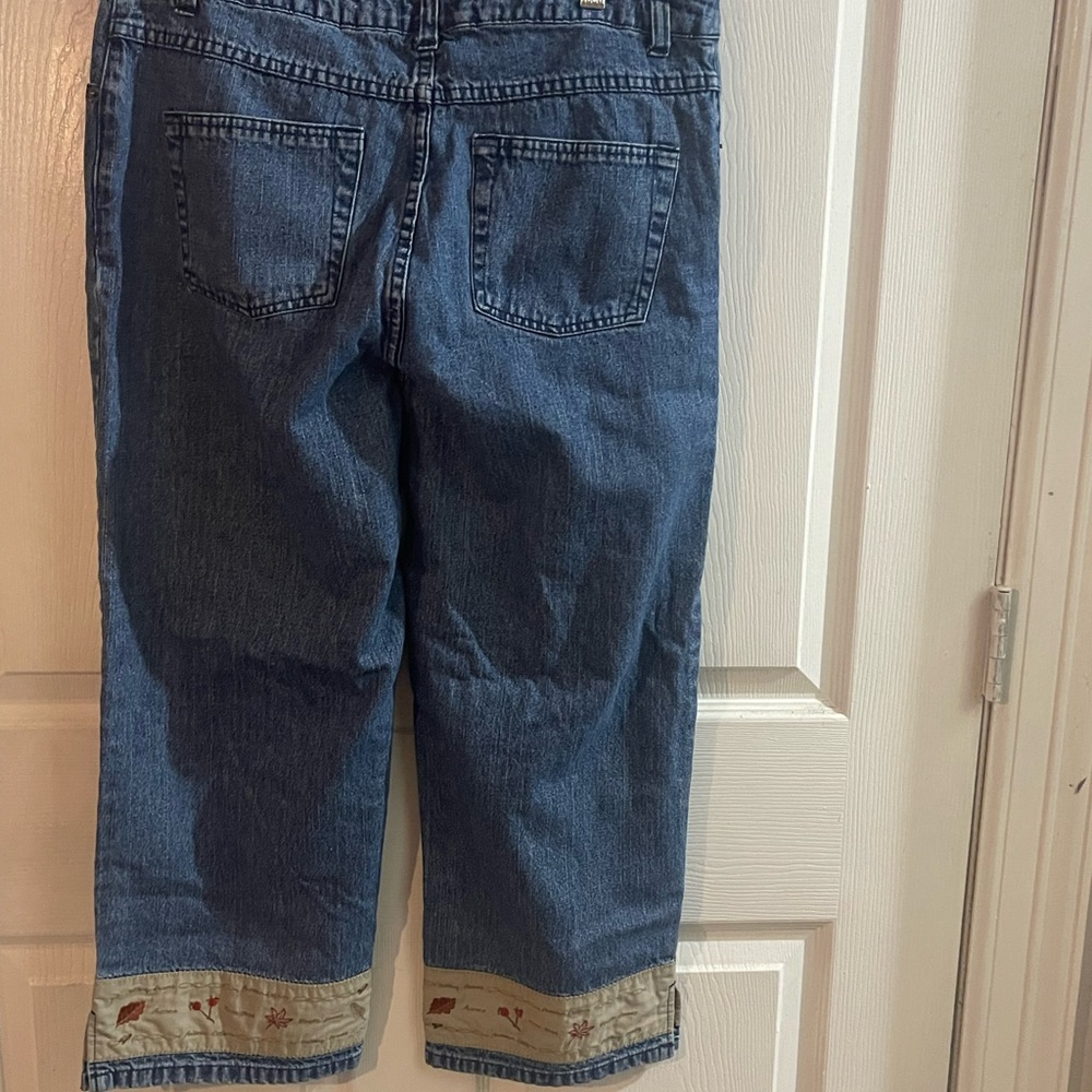 Stylish Blue Embroidered Cropped Jeans - Picture 4 of 6